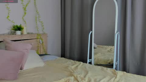Amely online show from April 23, 11:28 am