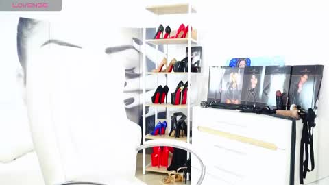 SherlisMoon  online show from October 13, 12:57 am