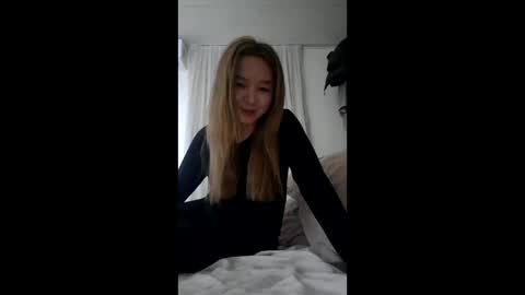 SherrylShaw online show from December 19, 9:29 pm