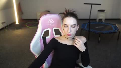 Sheryl online show from September 18, 10:47 am