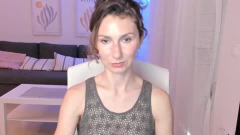 shesleepsnaked online show from March 12, 5:17 pm