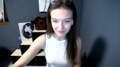 Jesica online show from June 11, 6:54 am