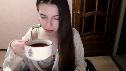 shiraha___rafieru online show from April 15, 10:10 pm