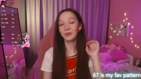 Neila online show from June 2, 2:07 pm
