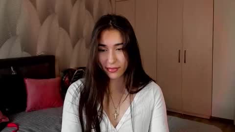 Mika online show from December 21, 3:55 am