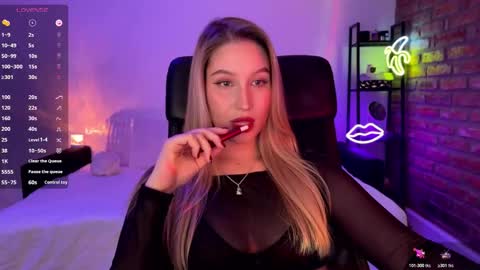 Alice online show from October 26, 10:27 pm