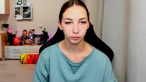 SIA online show from October 13, 1:52 am