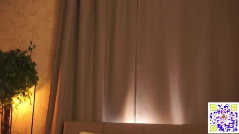 Elizabeth online show from March 9, 2:15 am