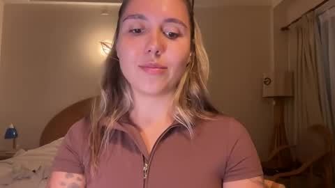 You fav Miss Si online show from April 23, 12:29 pm