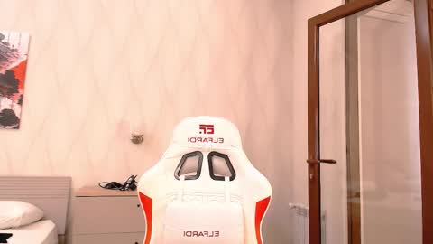 silk_ann online show from October 15, 8:50 am