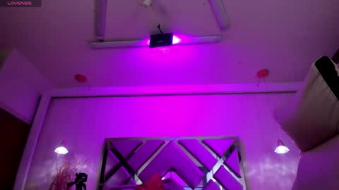 SIlvana  online show from April 8, 1:13 pm