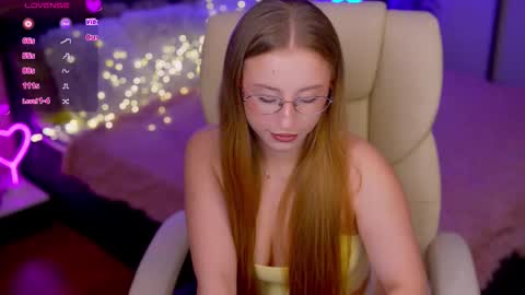  Kristina Kris  online show from November 4, 8:25 pm