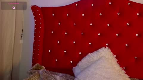 silvia_ls online show from December 22, 9:29 pm