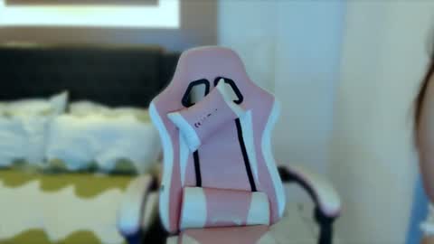 Adrianna Fowler online show from February 21, 2:17 am