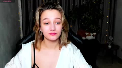 Sinty Noria online show from February 25, 1:20 am