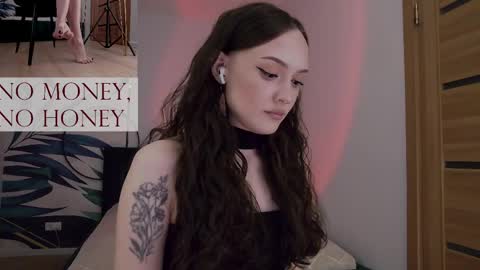 Goddess Sirena online show from April 22, 10:29 pm