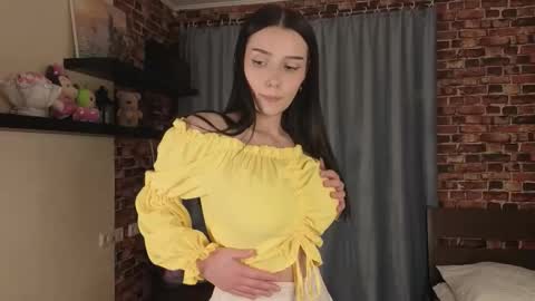 Lilly online show from March 6, 12:33 pm