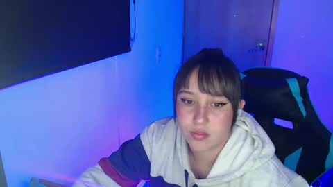 Alice online show from April 21, 2:51 am