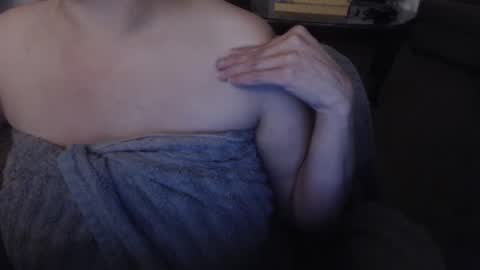 SKYLE   online show from March 6, 6:52 am