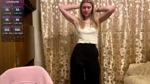 skyedavis online show from January 7, 7:28 pm