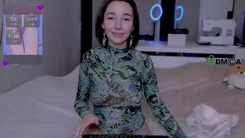sleepy_ash_ online show from September 27, 12:01 pm