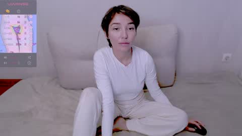 sleepy_ash_ online show from August 9, 4:43 pm