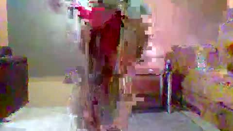 Alicia online show from April 2, 6:00 am