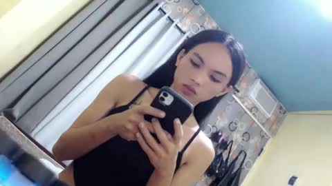 CHIE CHIE online show from March 27, 9:15 pm