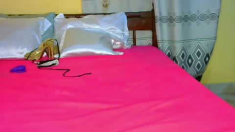 Sexyslutt online show from June 20, 6:28 am