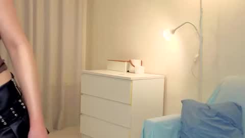 Lily online show from October 6, 1:39 pm