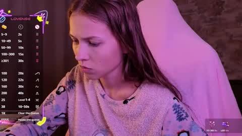 Emma online show from October 5, 6:24 pm