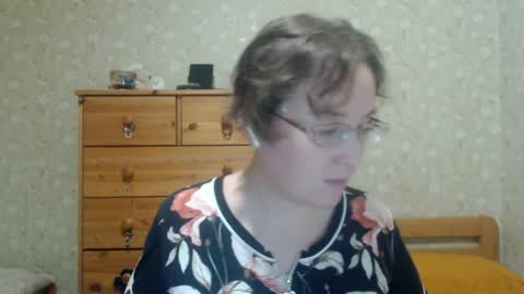 smart_rose online show from April 5, 9:47 pm