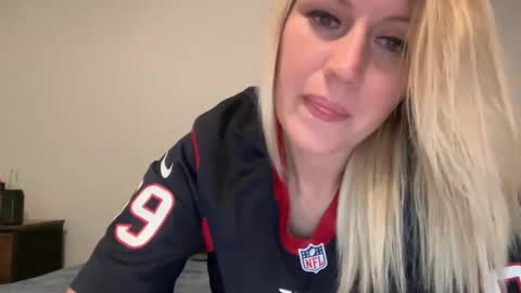 smexxii93 online show from February 3, 2:03 am