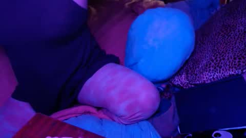 DIAN dee-ann online show from April 25, 9:45 am