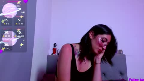 IG     OF red moonn online show from September 26, 4:43 am