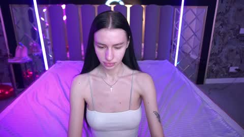 snow_whiteeex online show from April 9, 6:30 am