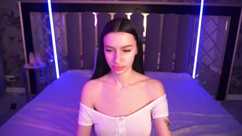 snow_whiteeex online show from March 8, 6:50 am