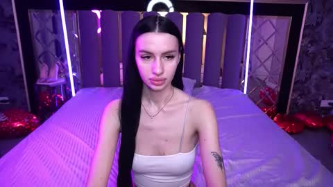 snow_whiteeex online show from February 18, 8:13 am