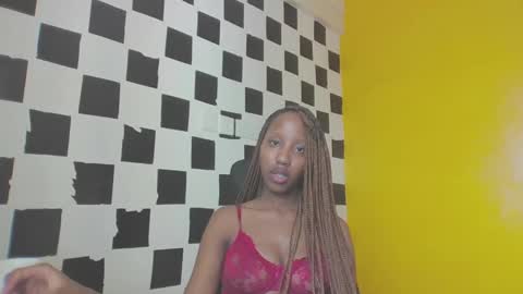 snowfox254 online show from April 30, 5:45 am