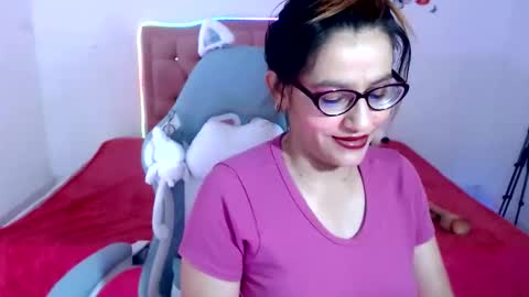 snowhot_69 online show from June 1, 9:33 am