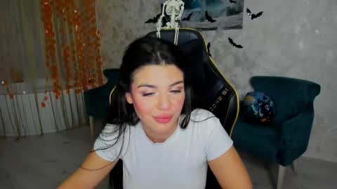 snowingwinter online show from October 29, 9:17 pm