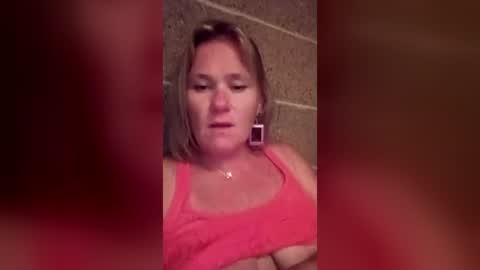 soakingwet23 online show from June 13, 10:23 am