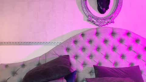   online show from December 20, 4:44 pm