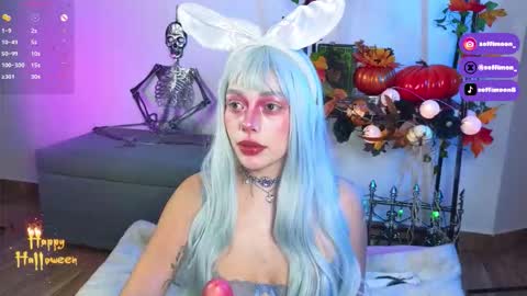 IG Soffimoon   I THANK YOU FOR LEAVING YOUR FOLLOW online show from October 16, 4:48 am