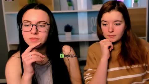 sofi_lonely online show from February 4, 9:45 am