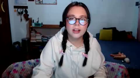 Sofi Lynch online show from June 7, 6:09 am