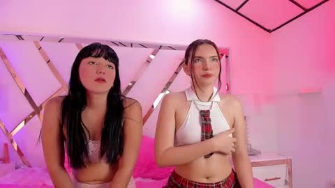 sofia_dias online show from May 2, 11:57 am