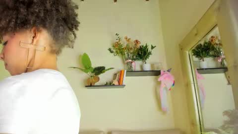 S O F I A  online show from March 17, 8:35 pm