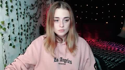 sofia_rosemary online show from October 12, 5:59 pm