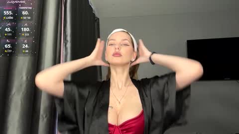 Hi My name is Sofia Welcome to my room Please thumbs up - its important online show from January 15, 6:41 am